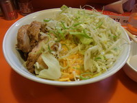 「油そば ごまだれ 800円　チーズ 100円」@ちばからの写真