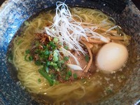 「塩らぁめん（味玉サービスCP)＋半チャーハンセット」@麺や 小五郎の写真