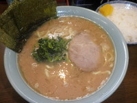 「ラーメン・中（７５０円）ライス（１００円）」@寿々㐂家の写真