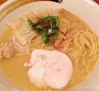 「濃厚鶏白湯そば 780円」@濃厚鶏そば 麺屋武一 新橋本店の写真