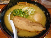 「とりぱいたん（中・麺かため）８４０円＋味玉（サービス）」@上田らあめん はちの写真