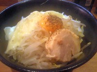 「まぜそば(醤油)＋チーズ（サービス)700円」@麺屋 かまたの写真