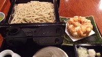 「芝えびのかき揚げ天そば（大盛）_1,350円」@本陣房 新橋の写真