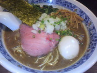 「煮干豚骨味玉ラーメン」@麺処 夏海の写真