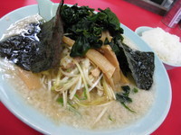 「ネギラーメン￥750+ネギマシ￥200 & ライス￥100」@ラーメンショップ 羽生インター店の写真