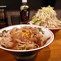 「小ラーメン 650円 + つけ麺 150円」@豚星。の写真