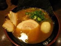 「特煮干７５０円＋きまのせ１５０円」@きまはち商店の写真