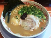 「らあめん＋味付玉子＋うま辛味噌」@九州大分らぁめん たまがった 伊勢佐木町店の写真