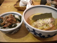 「らーめん＋ちゃーしゅーご飯セット　850円」@こうかいぼうの写真