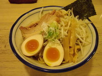 「まぜそば（大盛）（＋チャーシュー１枚・クーポン）」@らぁ麺処さくらの写真