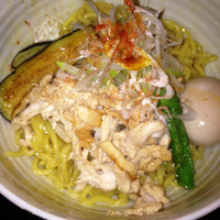 「（秋限定）グリーンカレーまぜそば¥800−クーポン利用¥50」@麺処 福吉 極の写真