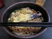 「かけそば（２６０円）＋茄子天（５０円）」@ゆで太郎 大鳥居店の写真