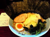 「醤油ラーメン麺固め￥650→￥500(開店特価)」@横浜らーめん いちばん家の写真