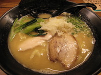 「鶏白湯らーめん　750円」@三代目麺処 「まるは」極 船橋店の写真