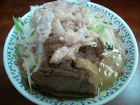 「ぶた小ラーメン アブラ ニンニク少し」@ラーメン二郎 めじろ台法政大学前店の写真