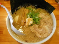 「金のスペシャル　８４０円」@らあめん 怒寸屋の写真