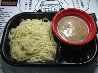 「博多 新風　濃厚豚骨つけ麺+マー油」@大つけ麺博 2012の写真
