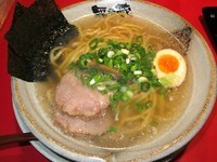 「鶏がら塩らーめん　680円」@越後秘蔵麺 無尽蔵 花園家の写真