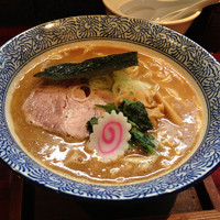 「鶏魚介らーめん」@麺屋まるの写真