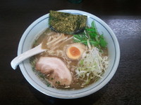 「にぼし塩らーめん（大盛）」@らーめん しおの風 INさいたまの写真