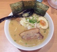 「濃厚とんこつ醤油：345円(OPEN記念価格)」@ラーメン春樹 立川店の写真