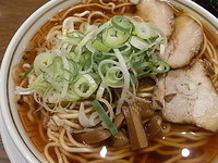 「中華そば(小:麺硬め)」@中華そば つし馬の写真