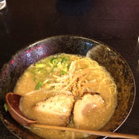 「豚骨醤油」@ラーメン大吉 茨木店の写真