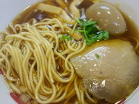 「醤油中華そば(６８０円)＋味玉(１００円)」@中華そば ともゑの写真