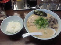 「ラーメン【580円】無料ライス」@博多濃麻呂 平和島店の写真