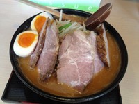 「濃厚焼き味噌らぁめん＋チャーシュー（￥680＋￥300）」@らーめん道進の写真