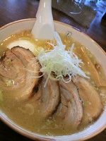 「チャーシューメン900円＋塩味玉10円」@らー麺とご飯のたかぎの写真