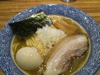 「濃厚煮干しそば＋味玉」@ラーメン燈郎の写真