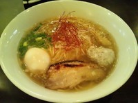 「【10月の限定】淡麗白だしらーめん800円＋サワー」@麺処 ほん田 nijiの写真