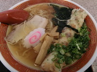 「和風ラーメン（400円）＋ちくわ天（70円）」@麦の城の写真