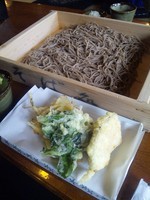 「きりだめそば　３人前　２６５０円+天ぷら　３００円」@そば処 おっこと亭の写真