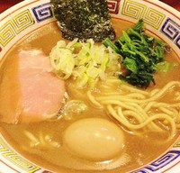 「豚骨醤油ラーメン650円味玉100円」@つけ麺 目黒屋の写真