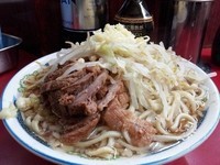 「小ラーメン豚入り ￥600 ニンニク」@ラーメン二郎 目黒店の写真
