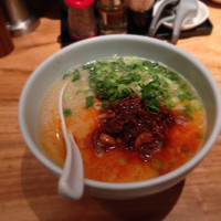 「一風堂からか麺、辛さ「特」を食べた。「特」は辛すぎて、麺をすする」@博多 一風堂 高崎店の写真