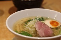 「軍鶏塩らーめん」@麺や 蒼 AOIの写真