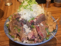 「カレーラーメン・ミニ（７００円）ステーキ（３００円）野菜増し」@ラーメン燈郎の写真