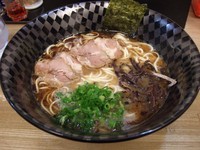 「豚骨ラーメン」@麺工房 海練の写真