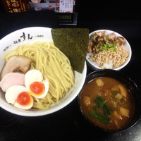 「特製つけめん￥９５０＋日替りサービス丼￥１００」@麺屋 すんの写真