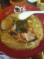 「とんこつもと味（味玉トッピング）」@ラの壱 瀬戸店の写真