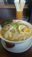 「特濃らーめんワンタントッピング」@麺や ようかの写真