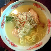 「鶏白湯らーめん￥７８０＋味玉（クーポン）」@麺・酒処 ぶらりの写真