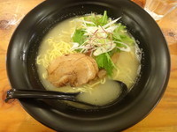 「白醤油らぁめん(780円)」@らぁめん白の写真