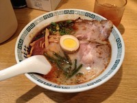 「細麺桂花 + 替玉」@桂花ラーメン 新宿西口店の写真