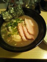 「チーズラーメン＋肉増し＋ライス」@めんや 参○伍の写真