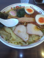 「焼豚ワンタンメン味玉入り」@白河手打中華 賀乃屋の写真