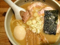 「味玉らーめん＋チャーシュー」@麺屋吉左右の写真